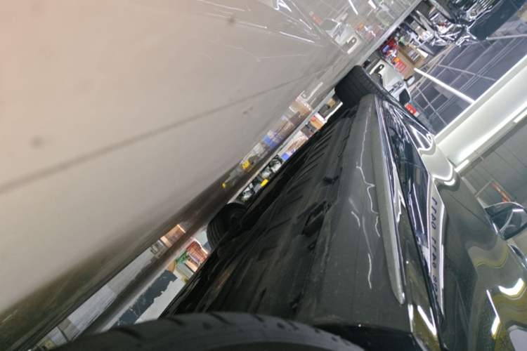 Used Mercedes-Benz E-Class 2017 E 200 L Sport 4MATIC Left Side Sill