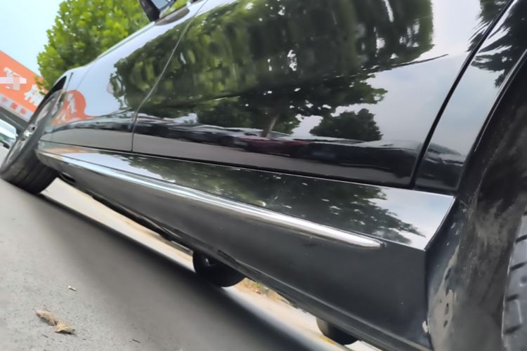 Used Mercedes-Benz E-Class 2017 E 200 L Sport 4MATIC Left Side Sill