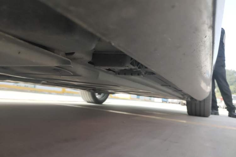 Used Mercedes-Benz E-Class 2017 Restyled E 300 Sport Edition Left Side Sill