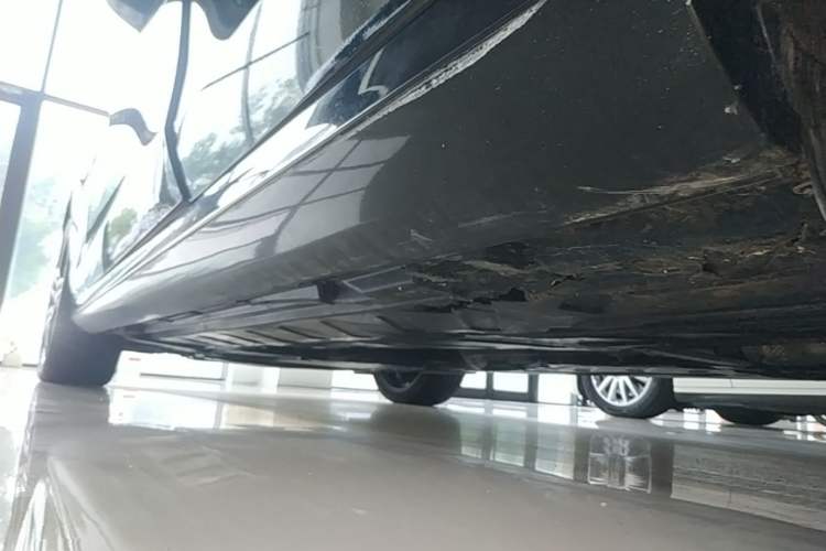 Used Mercedes-Benz E-Class 2017 E 200 Sport 4MATIC Left Side Sill