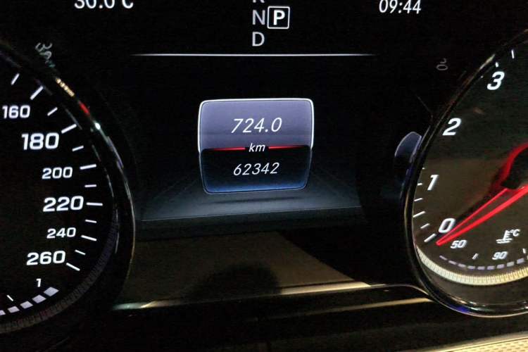 Used Mercedes-Benz E-Class 2017 E 200 Sport Odometer Close Up