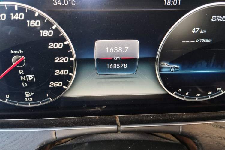 Used Mercedes-Benz E-Class 2017 E 300 L Sport Luxury Edition Odometer Close Up