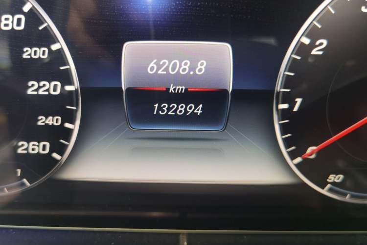 Used Mercedes-Benz E-Class 2017 E 300 L Sport Luxury Edition Odometer Close Up