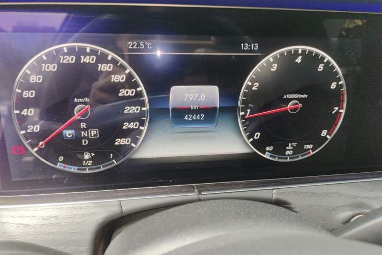 Used Mercedes-Benz E-Class 2017 E 200 L Sport 4MATIC Odometer Close Up