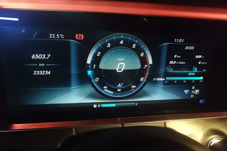 Used Mercedes-Benz E-Class 2017 E 200 Sport 4MATIC Odometer Close Up