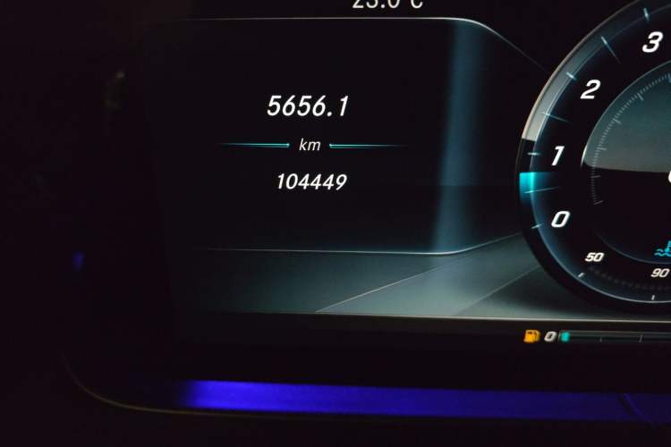 Used Mercedes-Benz E-Class 2017 E 320 L Sport 4MATIC Odometer Close Up