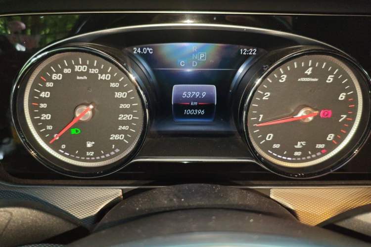 Used Mercedes-Benz E-Class 2017 Restyled E 300 Sport Edition Odometer Close Up