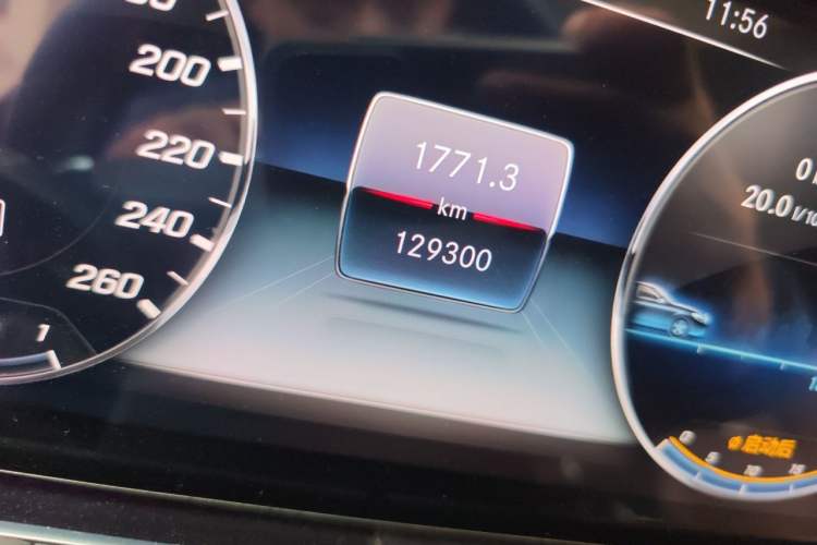 Used Mercedes-Benz E-Class 2017 E 300 L Sport Luxury Edition Odometer Close Up