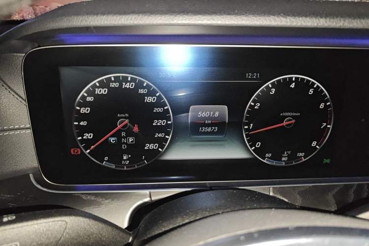 Used Mercedes-Benz E-Class 2017 E 300 L Sport Luxury Edition Odometer Close Up