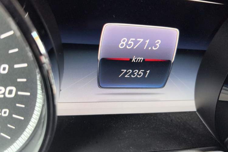 Used Mercedes-Benz E-Class 2017 E 200 Sport 4MATIC Odometer Close Up