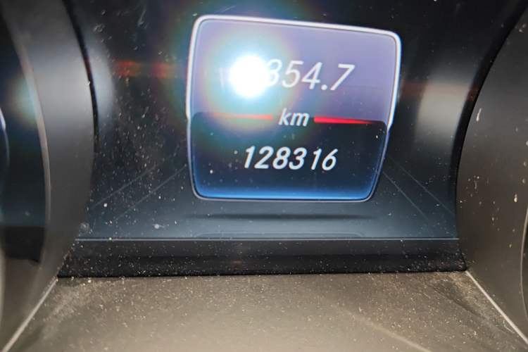 Used Mercedes-Benz E-Class 2017 E 200 Sport 4MATIC Odometer Close Up