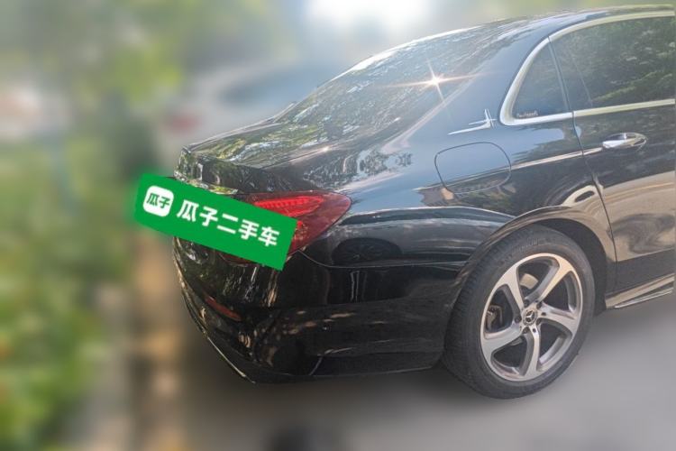 Used Mercedes-Benz E-Class 2017 E 300 L Sporty and Stylish Model Rear Right 45 Deg