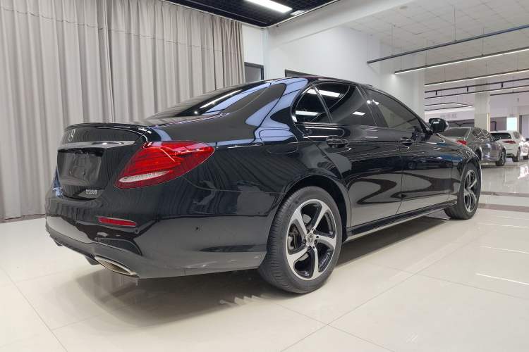 Used Mercedes-Benz E-Class 2017 E 200 Sport Rear Right 45 Deg