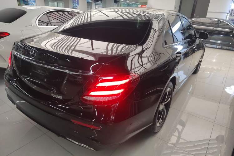 Used Mercedes-Benz E-Class 2017 E 200 Sport Rear Right 45 Deg