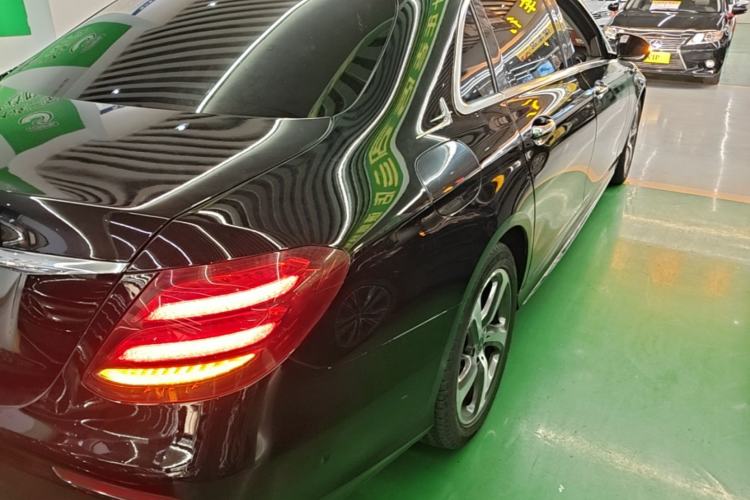Used Mercedes-Benz E-Class 2017 E 300 L Sport Luxury Edition Rear Right 45 Deg