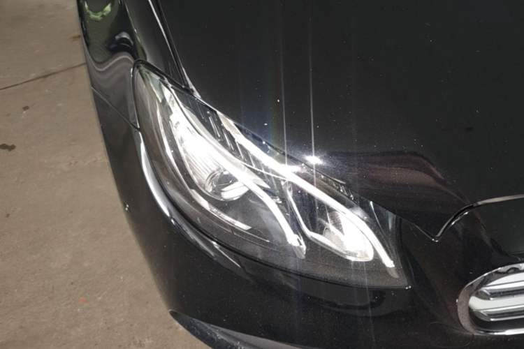 Used Mercedes-Benz E-Class 2017 E 300 L Sporty and Stylish Model Right Front Headlight