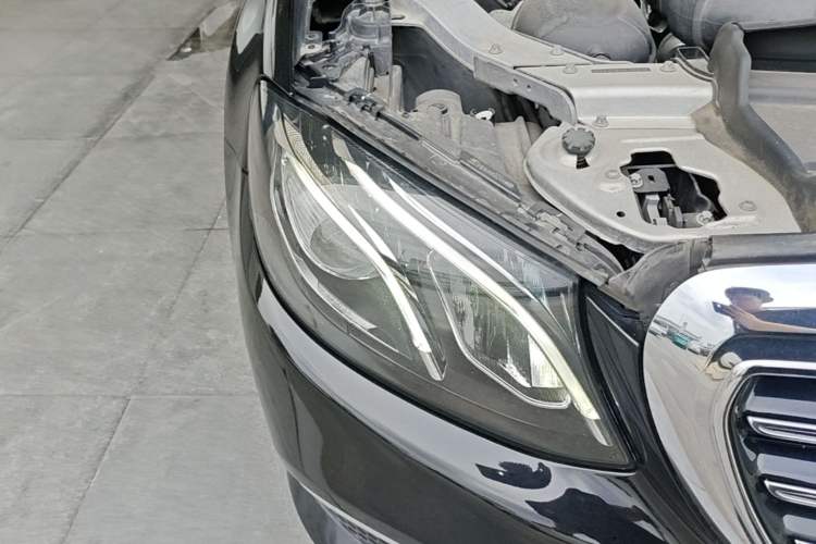 Used Mercedes-Benz E-Class 2017 E 200 L 4MATIC Right Front Headlight