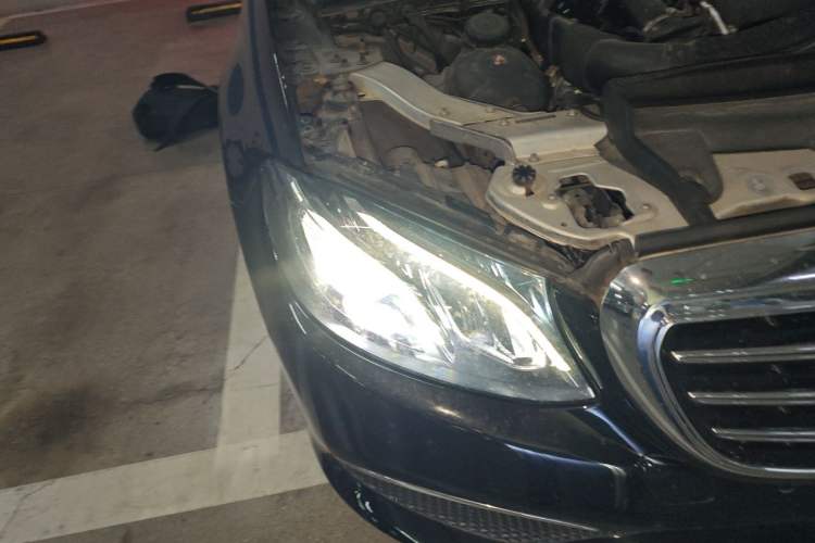 Used Mercedes-Benz E-Class 2017 E 300 L Luxury Model Right Front Headlight