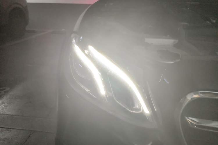 Used Mercedes-Benz E-Class 2017 E 200 Sport Right Front Headlight