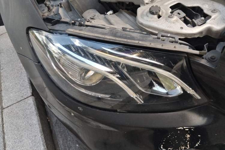 Used Mercedes-Benz E-Class 2017 E 300 L Sport Luxury Edition Right Front Headlight