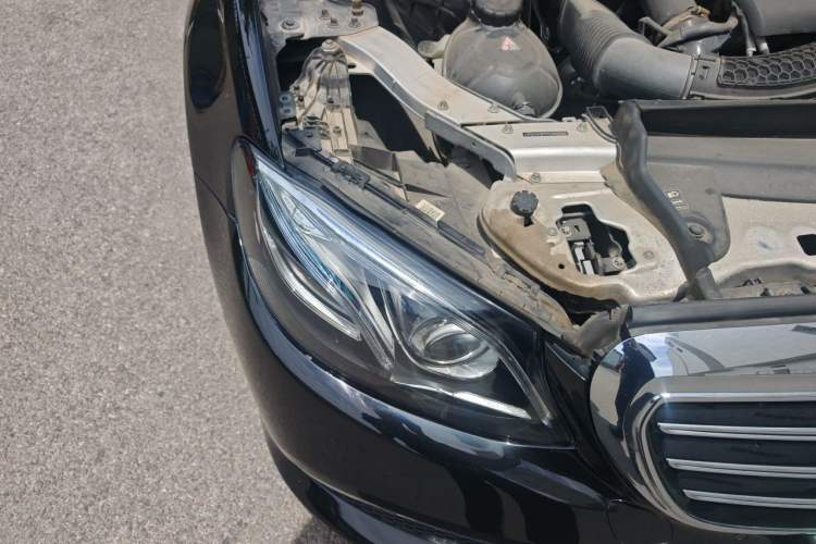 Used Mercedes-Benz E-Class 2017 E 300 L Luxury Model Right Front Headlight