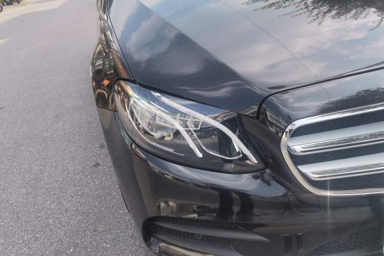 Used Mercedes-Benz E-Class 2017 E 300 L Sport Luxury Edition Right Front Headlight