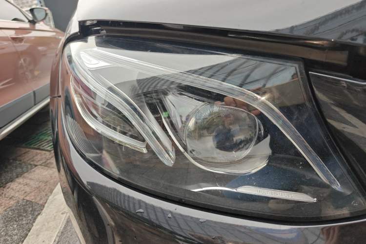 Used Mercedes-Benz E-Class 2017 E 300 L Sport Luxury Edition Right Front Headlight