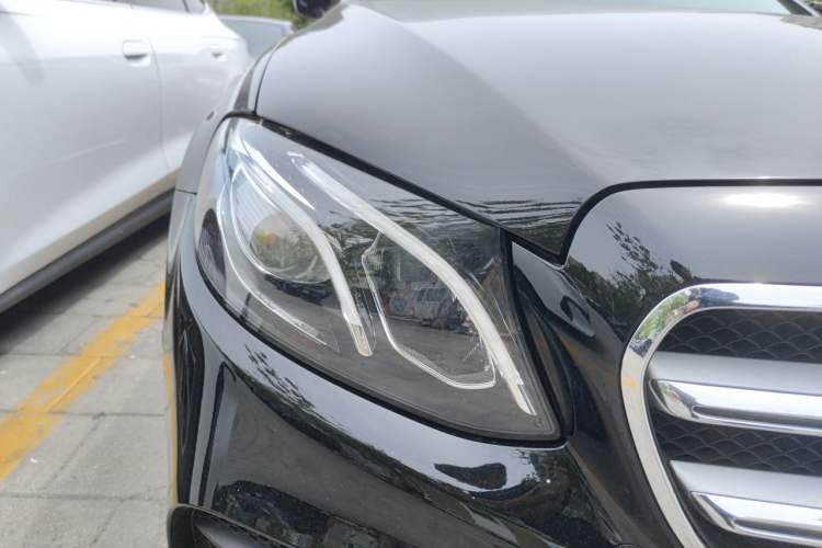 Used Mercedes-Benz E-Class 2017 E 200 L Sport 4MATIC Right Front Headlight