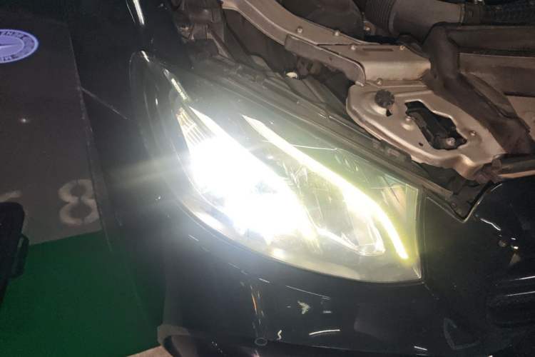 Used Mercedes-Benz E-Class 2017 E 300 Sport Edition Right Front Headlight