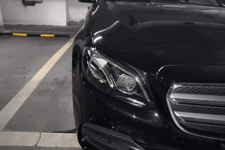 Used Mercedes-Benz E-Class 2017 E 300 L Sport Luxury Edition Right Front Headlight