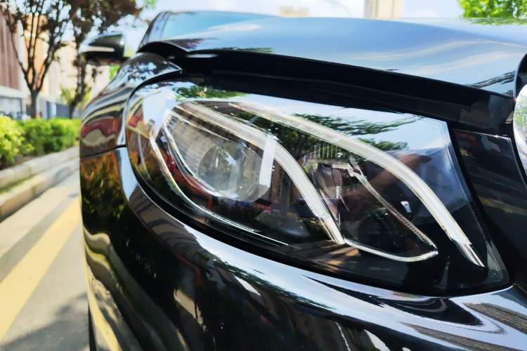 Used Mercedes-Benz E-Class 2017 E 300 L Luxury Model Right Front Headlight