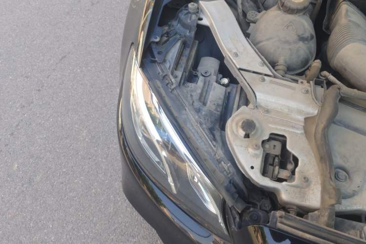 Used Mercedes-Benz E-Class 2017 E 200 Sport Right Front Headlight