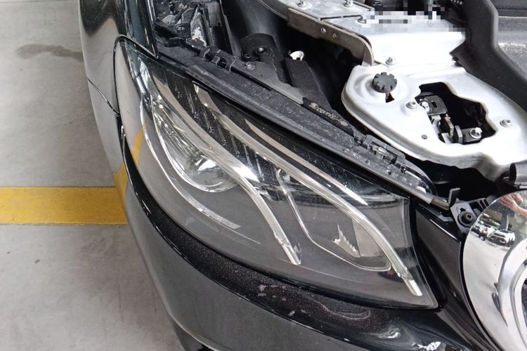 Used Mercedes-Benz E-Class 2017 E 300 L Sport Luxury Edition Right Front Headlight
