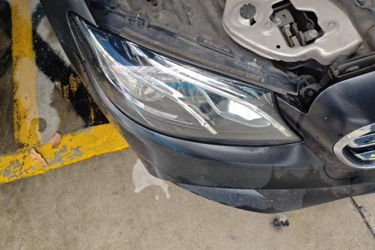 Used Mercedes-Benz E-Class 2017 Restyled E 300 Sport Edition Right Front Headlight