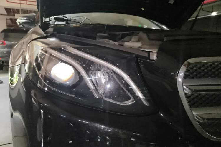 Used Mercedes-Benz E-Class 2017 E 300 L Sport Luxury Edition Right Front Headlight