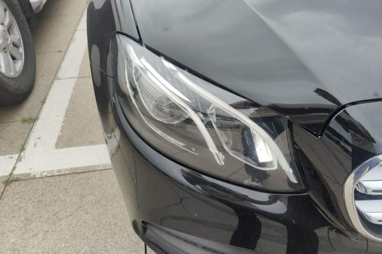Used Mercedes-Benz E-Class 2017 E 300 L Sport Luxury Edition Right Front Headlight