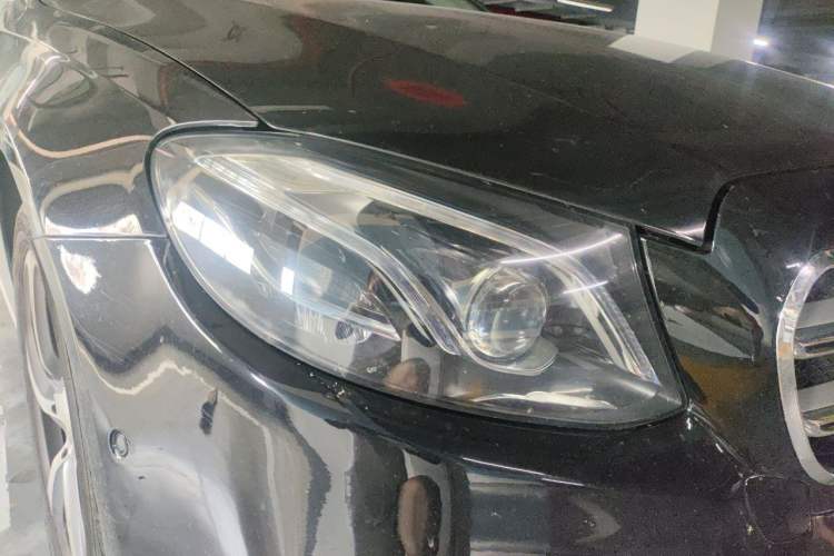 Used Mercedes-Benz E-Class 2017 E 300 L Sport Luxury Edition Right Front Headlight