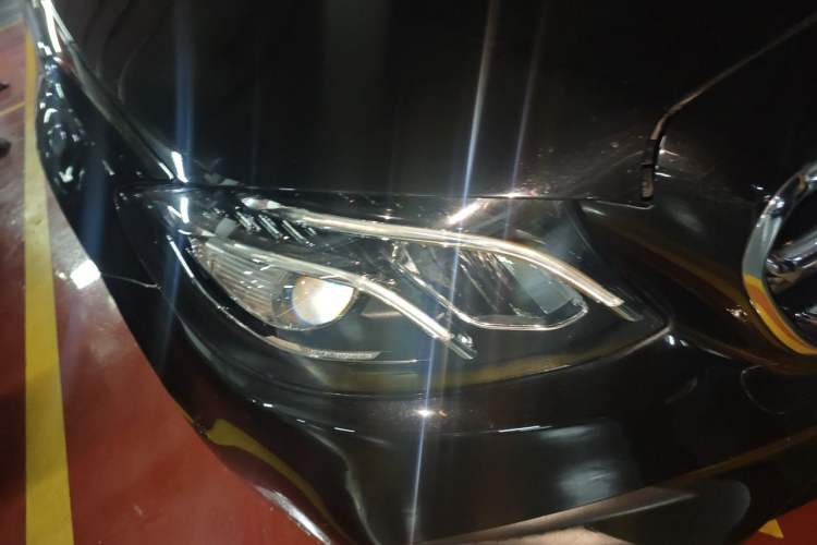 Used Mercedes-Benz E-Class 2017 Restyled E 300 Sport Edition Right Front Headlight