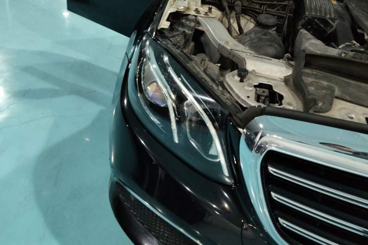 Used Mercedes-Benz E-Class 2017 E 300 L Sporty and Stylish Model Right Front Headlight