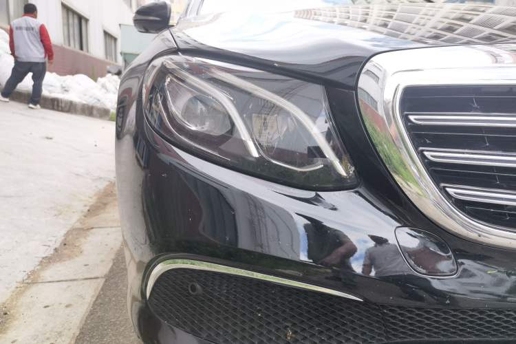 Used Mercedes-Benz E-Class 2017 E 300 L Luxury Model Right Front Headlight