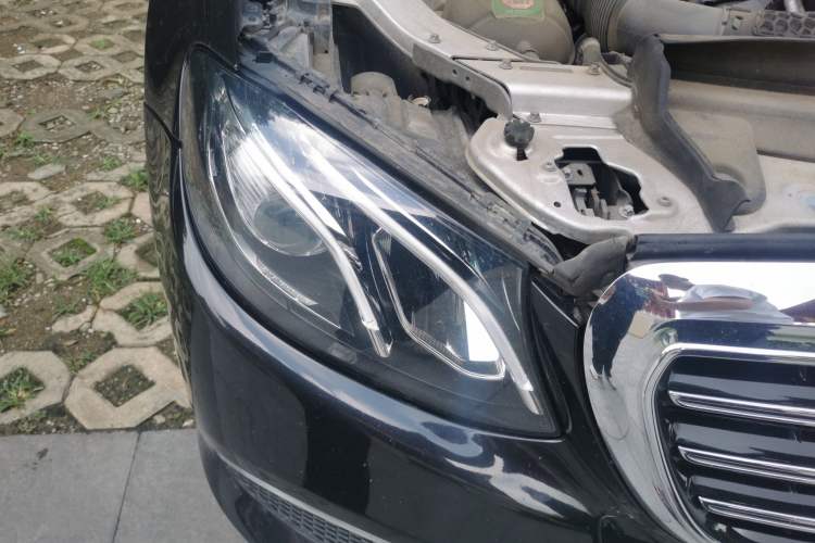 Used Mercedes-Benz E-Class 2017 E 300 L Luxury Model Right Front Headlight
