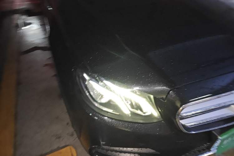 Used Mercedes-Benz E-Class 2017 E 300 L Sport Luxury Edition Right Front Headlight