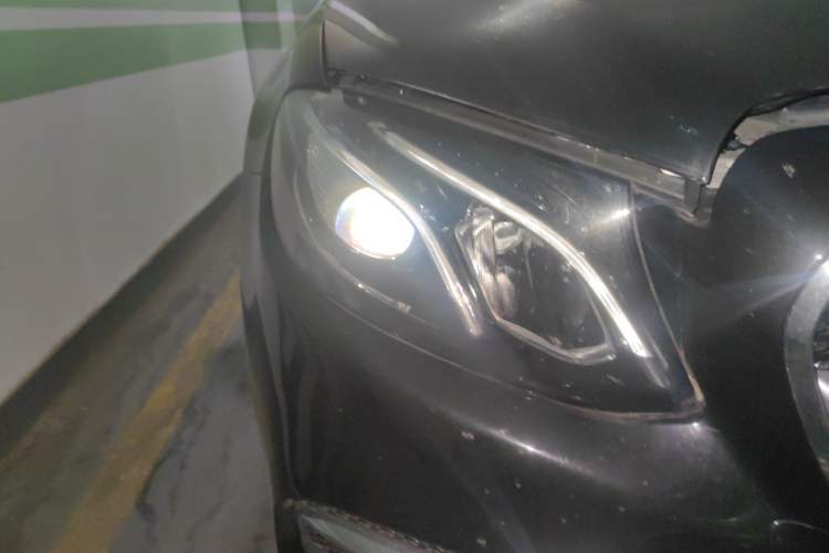 Used Mercedes-Benz E-Class 2017 E 300 L Sporty and Stylish Model Right Front Headlight
