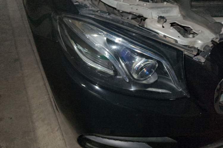 Used Mercedes-Benz E-Class 2017 E 300 L Sport Luxury Edition Right Front Headlight