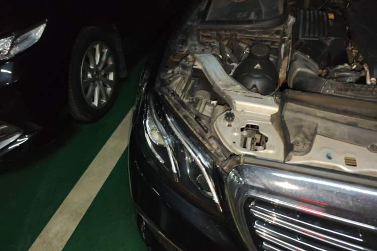 Used Mercedes-Benz E-Class 2017 E 300 L Luxury Model Right Front Headlight