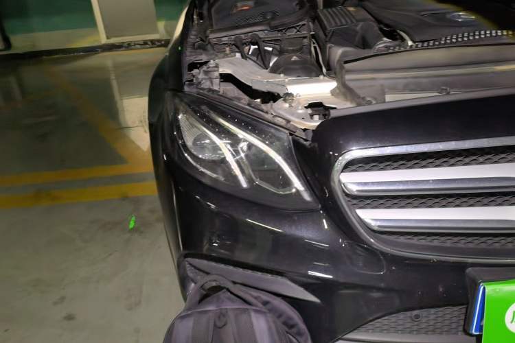 Used Mercedes-Benz E-Class 2017 E 200 L Sport 4MATIC Right Front Headlight