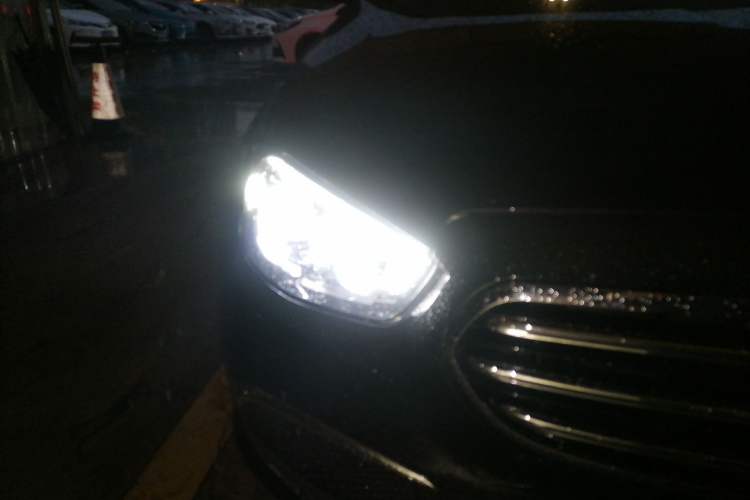 Used Mercedes-Benz E-Class 2017 E 300 L Sporty and Stylish Model Right Front Headlight