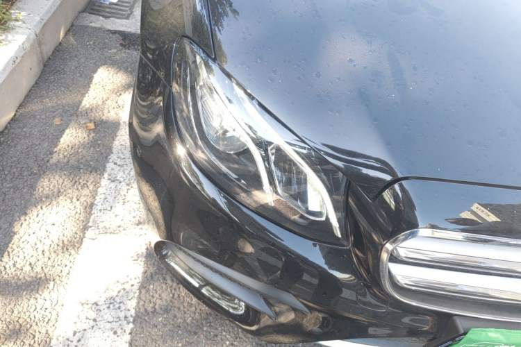 Used Mercedes-Benz E-Class 2017 E 300 L Sporty and Stylish Model Right Front Headlight