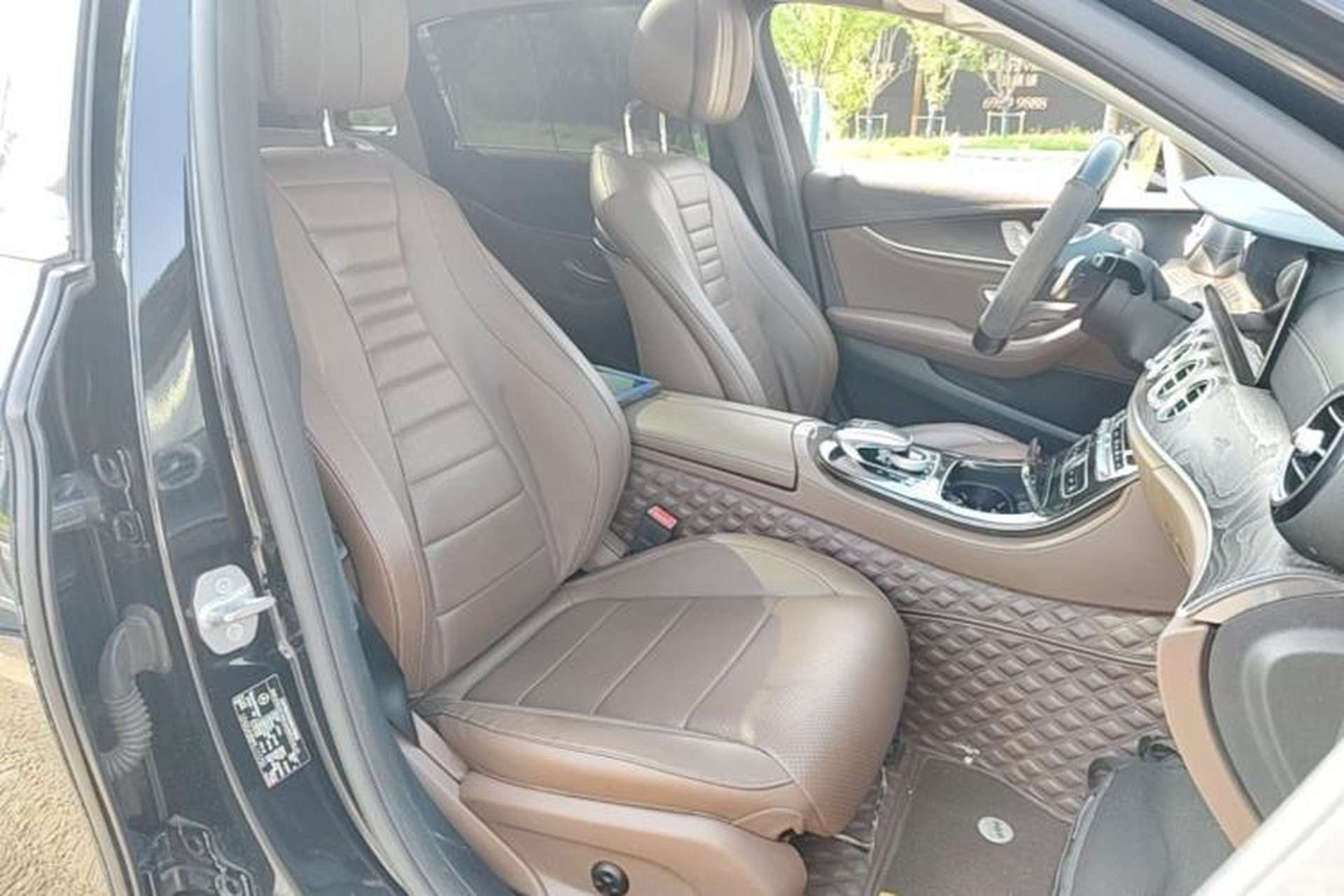 Used Mercedes-Benz E-Class 2017 E 300 L Sport Luxury Edition Right Front Seat