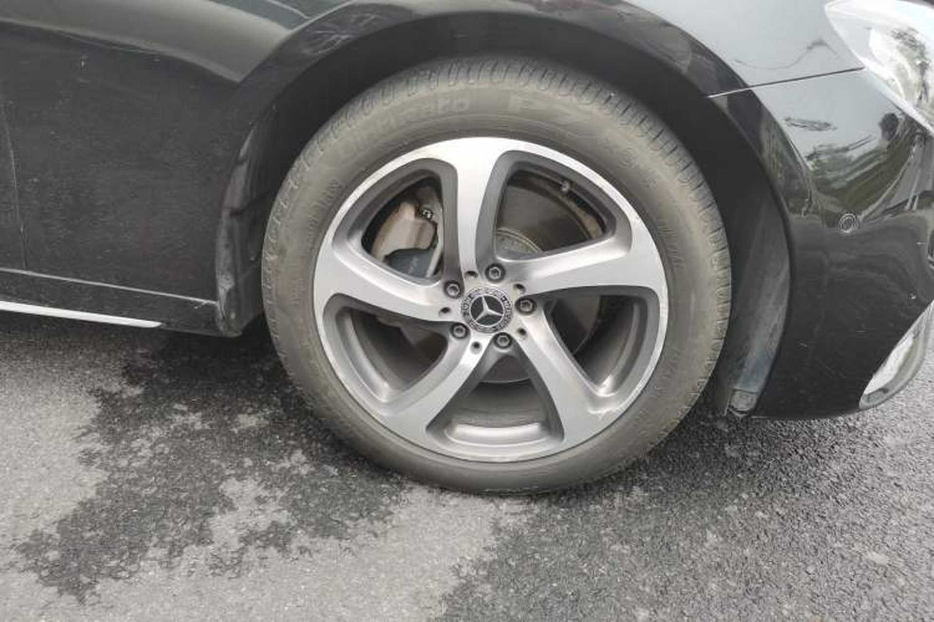 Used Mercedes-Benz E-Class 2017 E 200 L Sport 4MATIC Right Front Wheel Hub